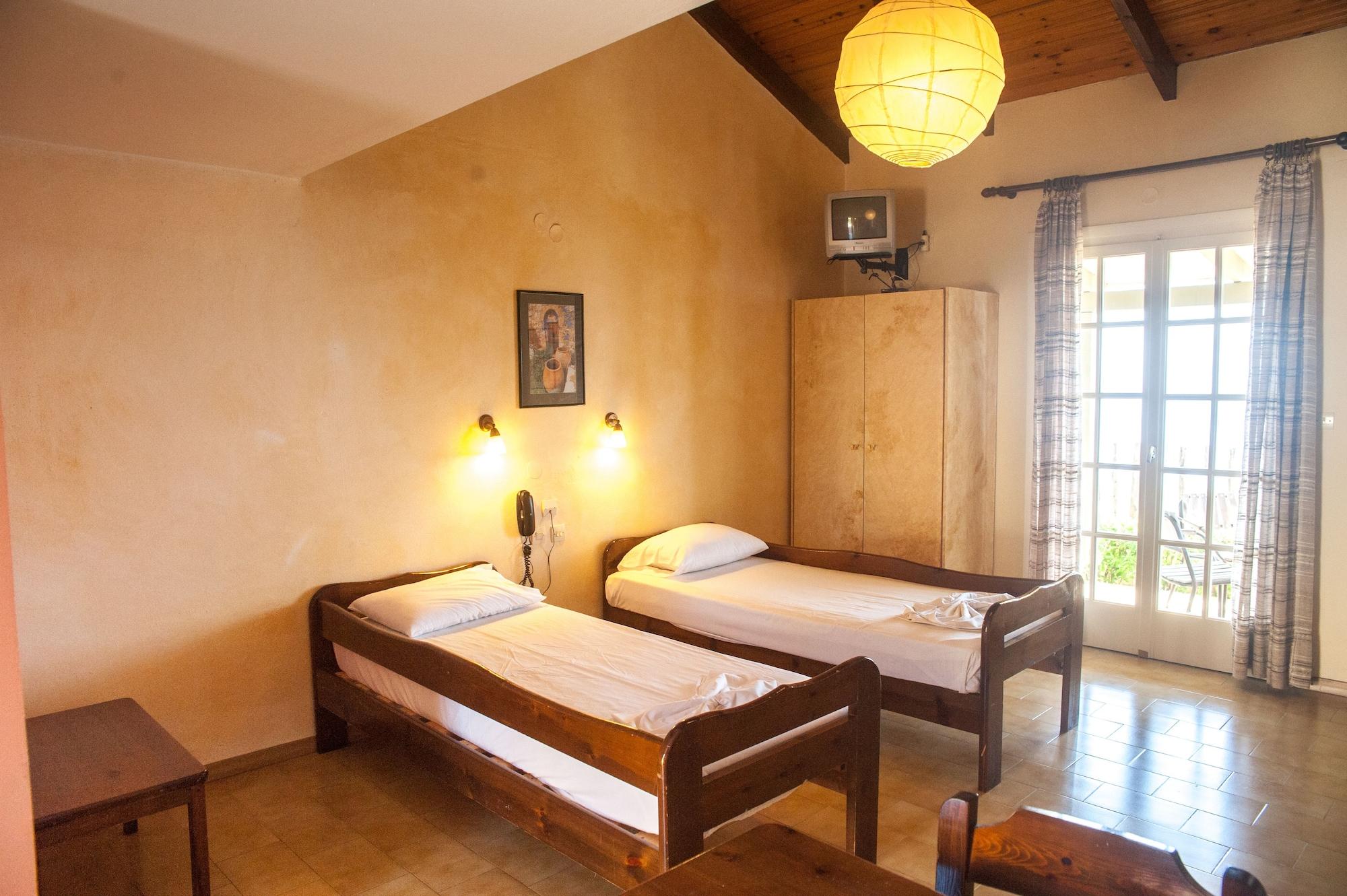 Mouikis Sun Village Lakithra Ngoại thất bức ảnh