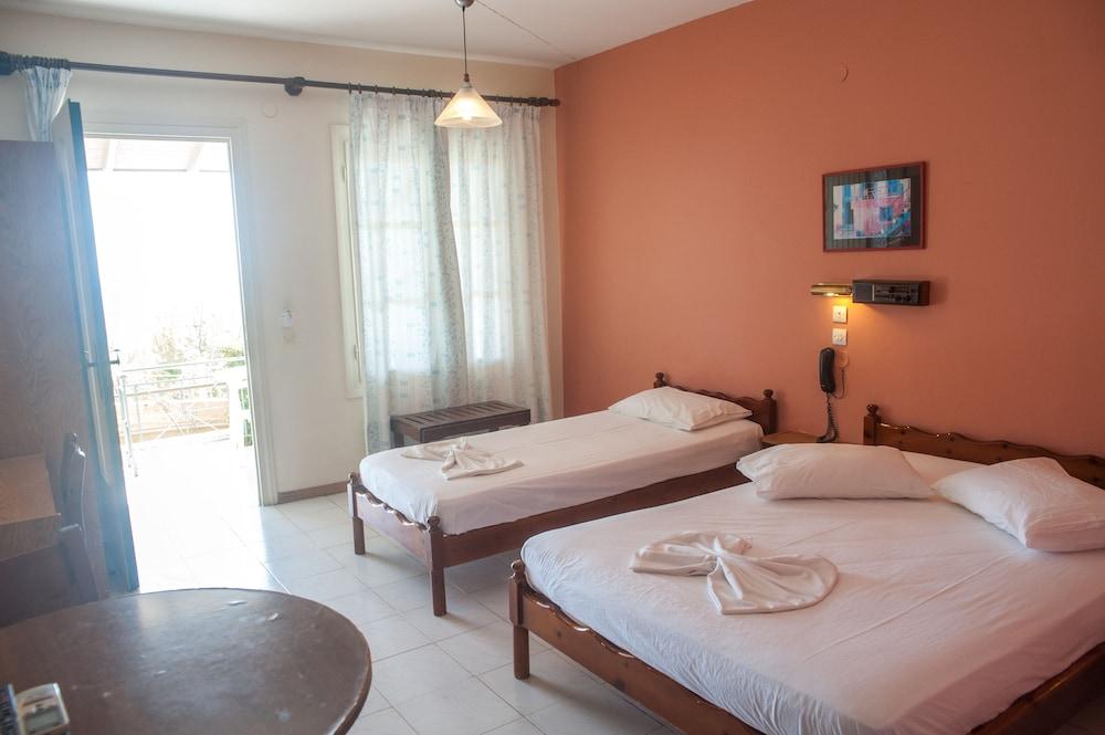 Mouikis Sun Village Lakithra Ngoại thất bức ảnh