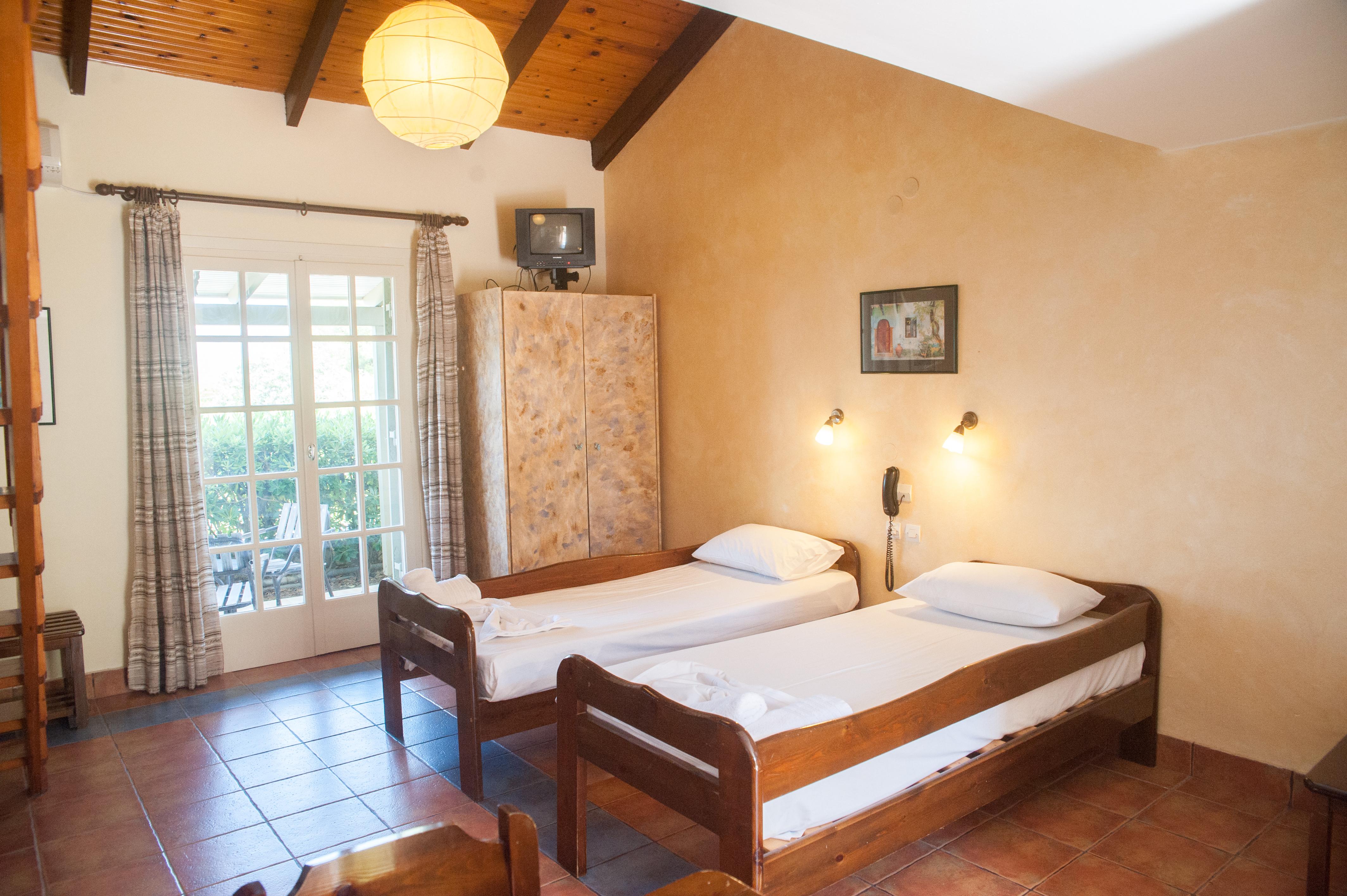 Mouikis Sun Village Lakithra Ngoại thất bức ảnh