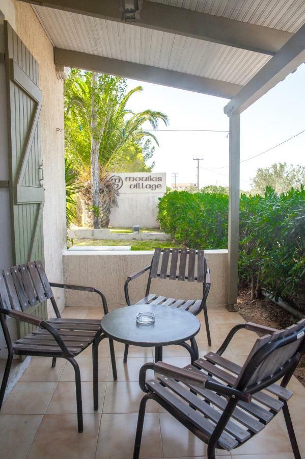 Mouikis Sun Village Lakithra Ngoại thất bức ảnh