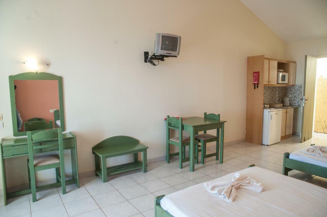 Mouikis Sun Village Lakithra Ngoại thất bức ảnh
