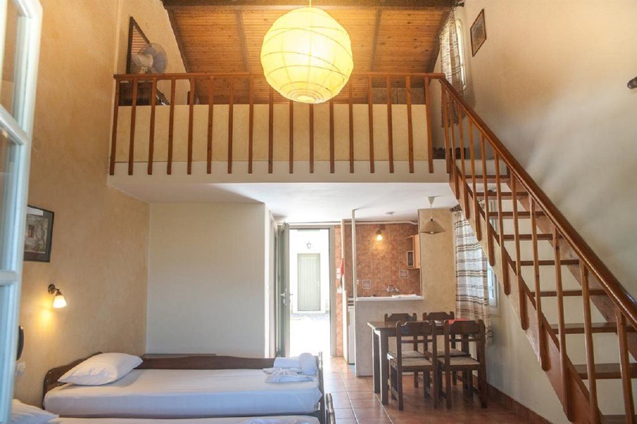 Mouikis Sun Village Lakithra Ngoại thất bức ảnh